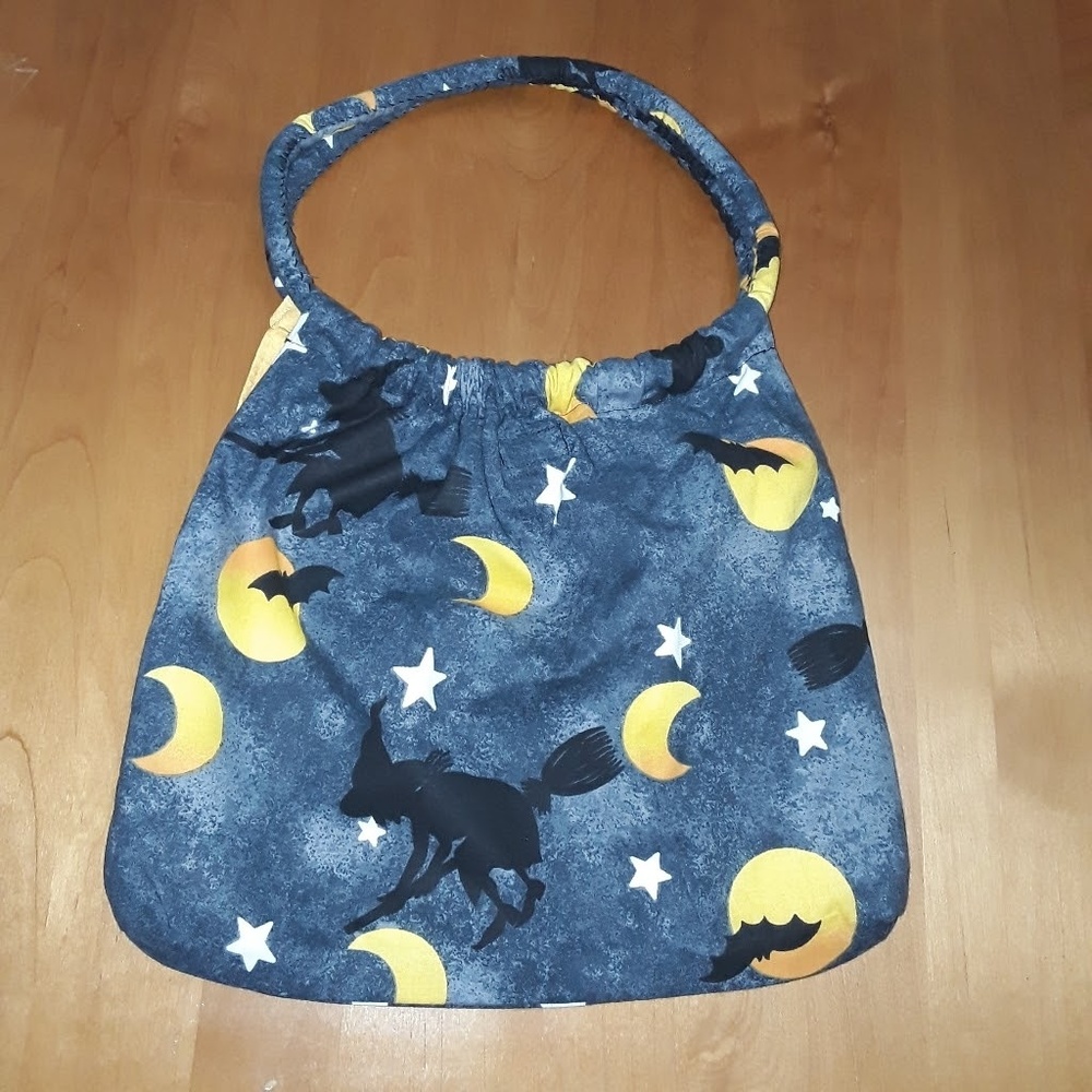 Halloween Whitch and Moon purse - Picture 2 of 4